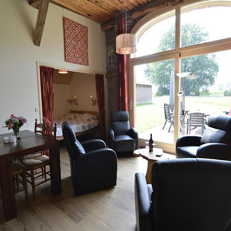 Quaint Farmhouse In Geesteren With Meadow View Bagian luar foto