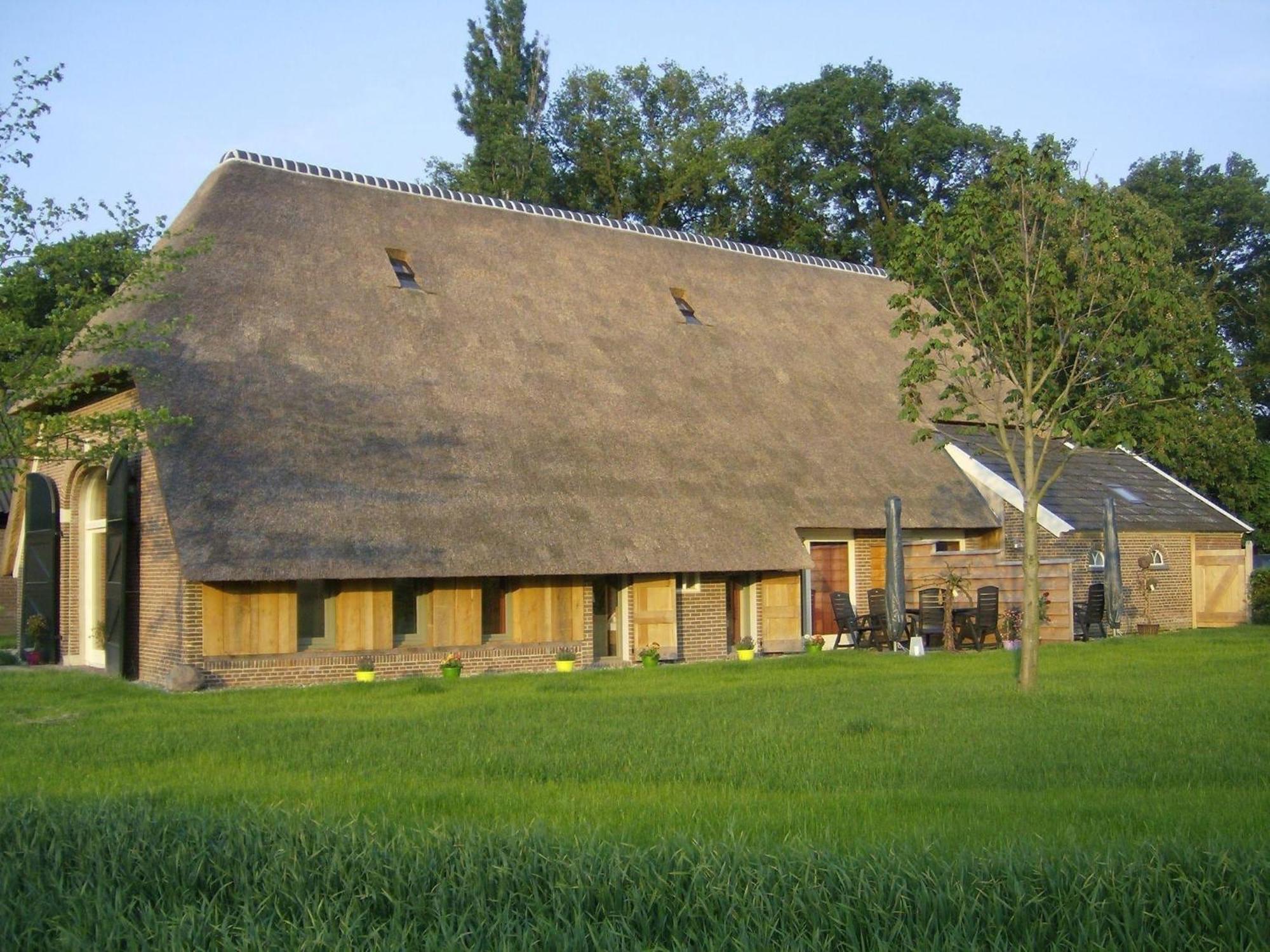Quaint Farmhouse In Geesteren With Meadow View Bagian luar foto