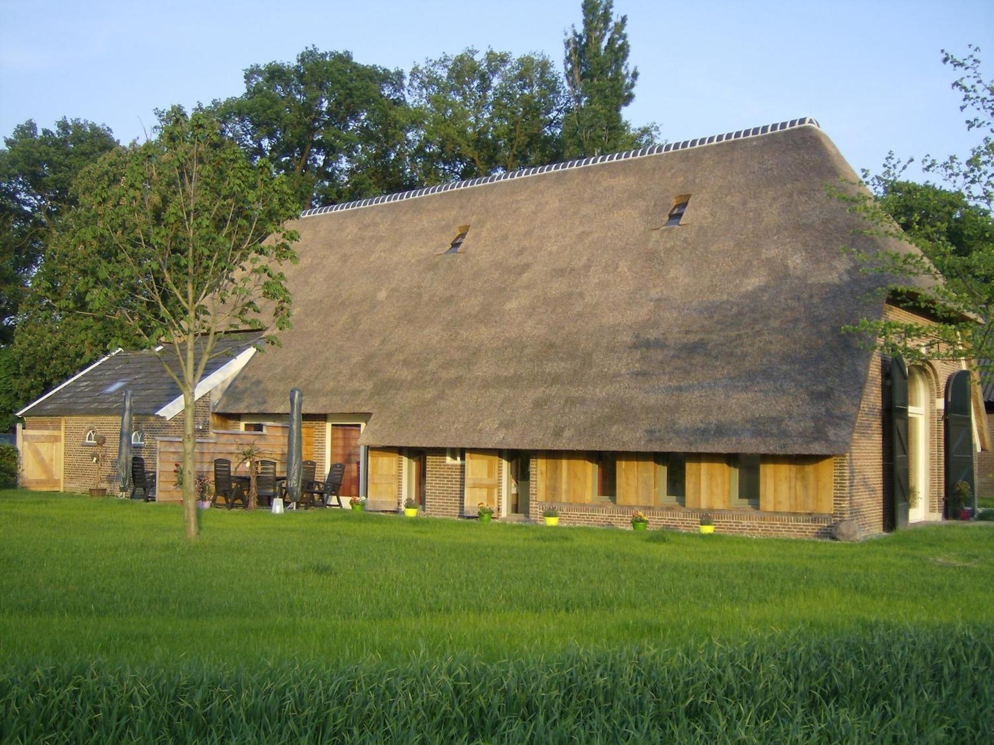 Quaint Farmhouse In Geesteren With Meadow View Bagian luar foto