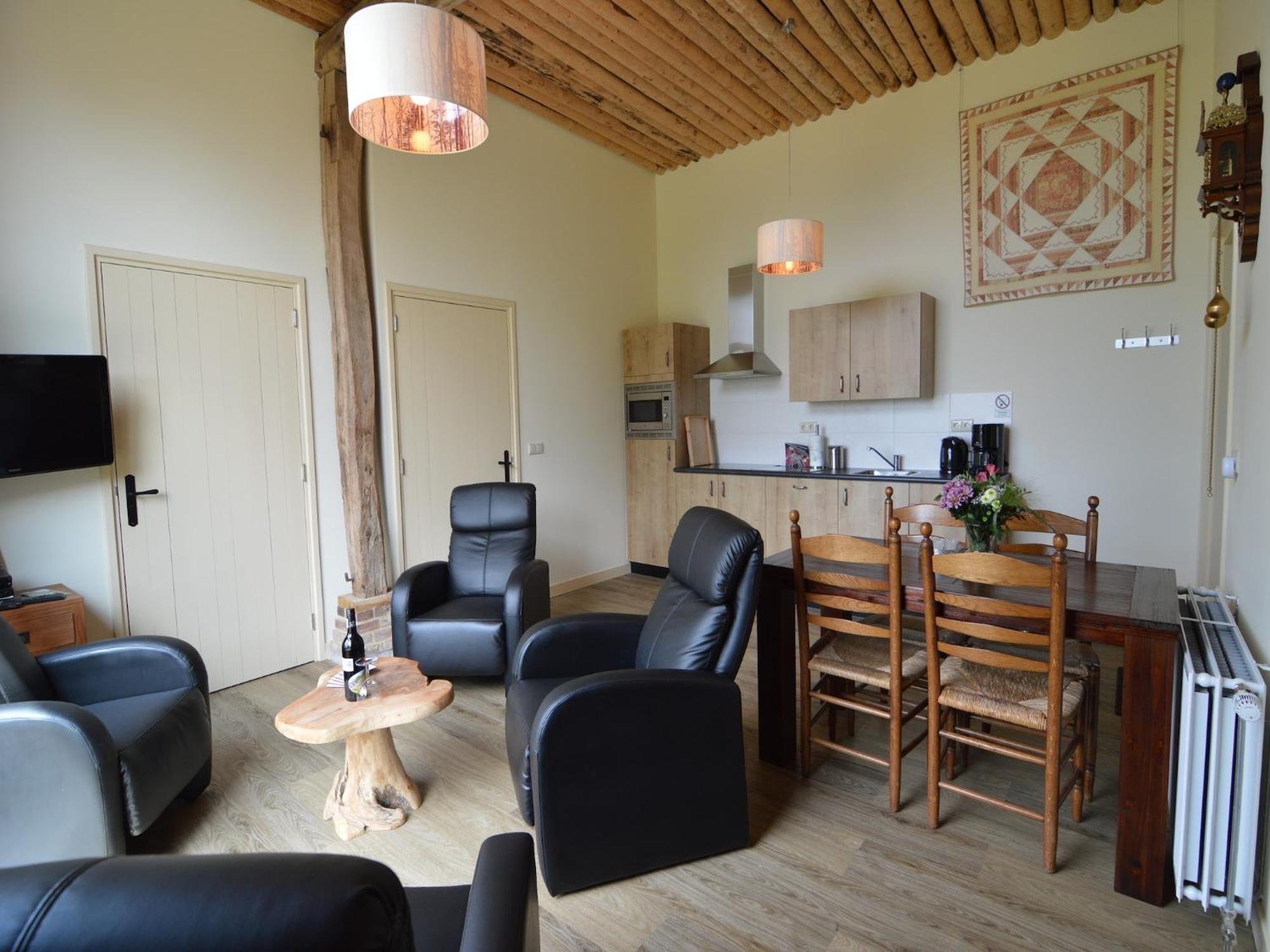 Quaint Farmhouse In Geesteren With Meadow View Bagian luar foto